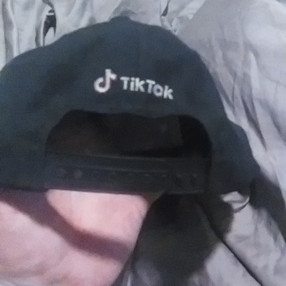 TikTok hat - Picture 2 of 5